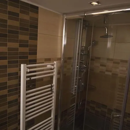 Apartmán School - Your Unique Place In By Metro Vysehrad Praha